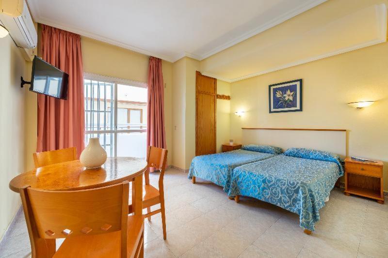 Hotel Apartamentos Vibra Lux Mar Ibiza stad Rum bild