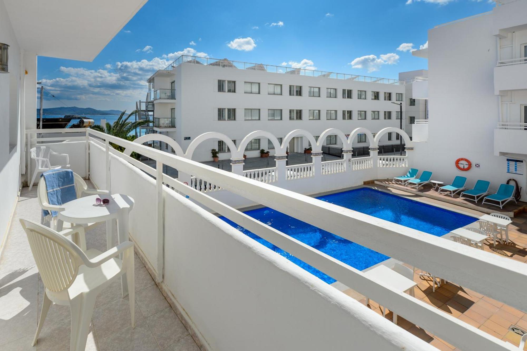 Hotel Apartamentos Vibra Lux Mar Ibiza stad Exteriör bild