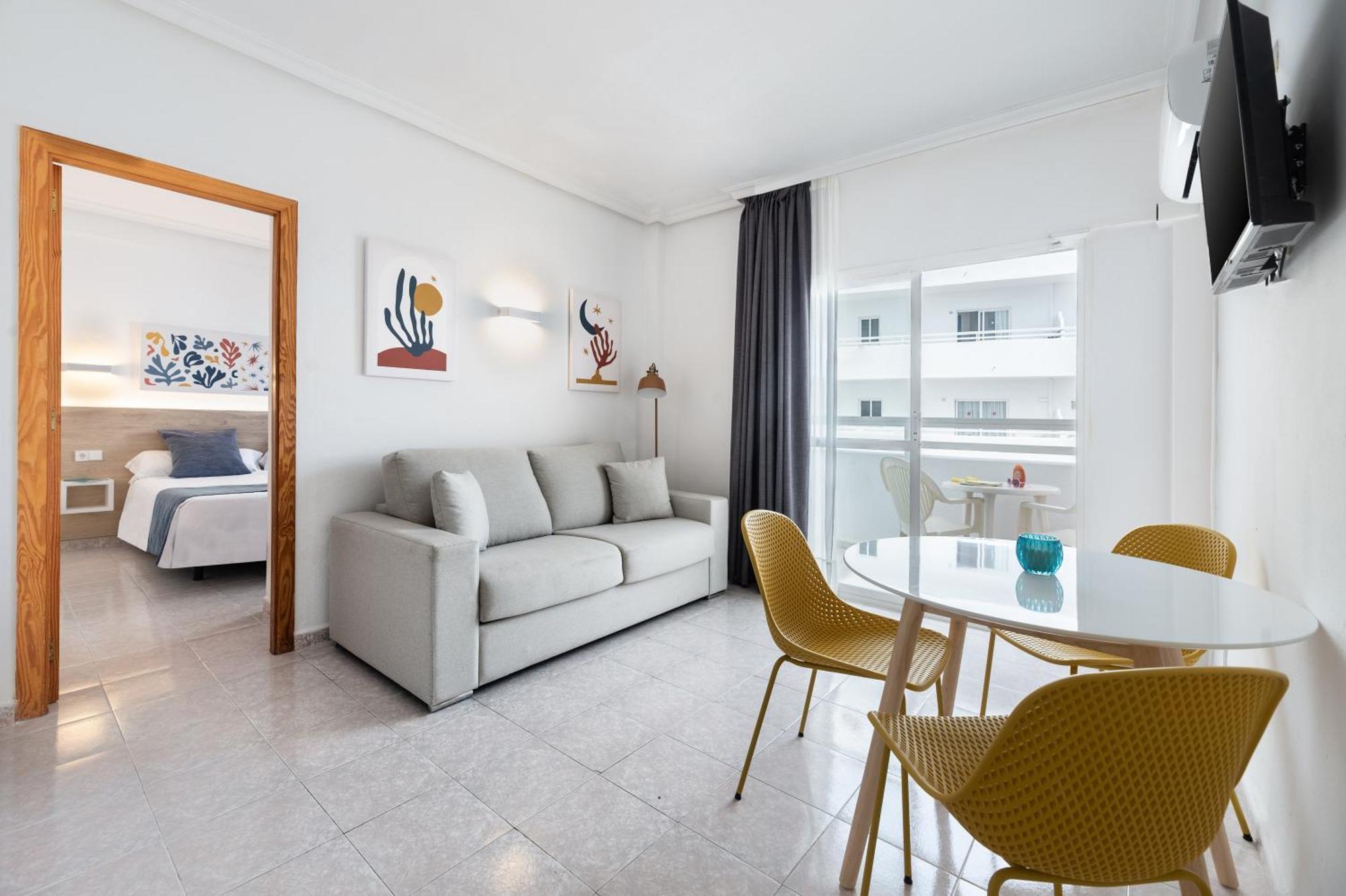 Hotel Apartamentos Vibra Lux Mar Ibiza stad Exteriör bild