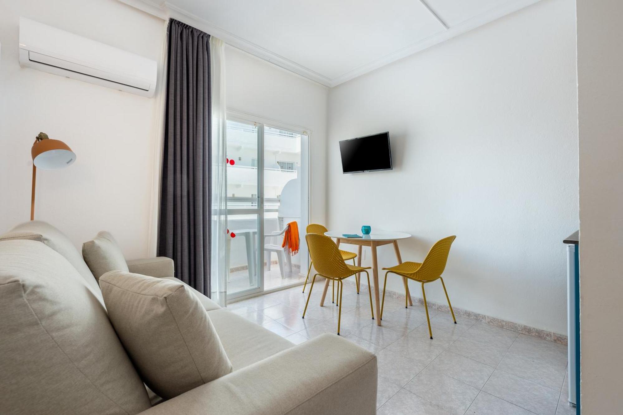Hotel Apartamentos Vibra Lux Mar Ibiza stad Exteriör bild