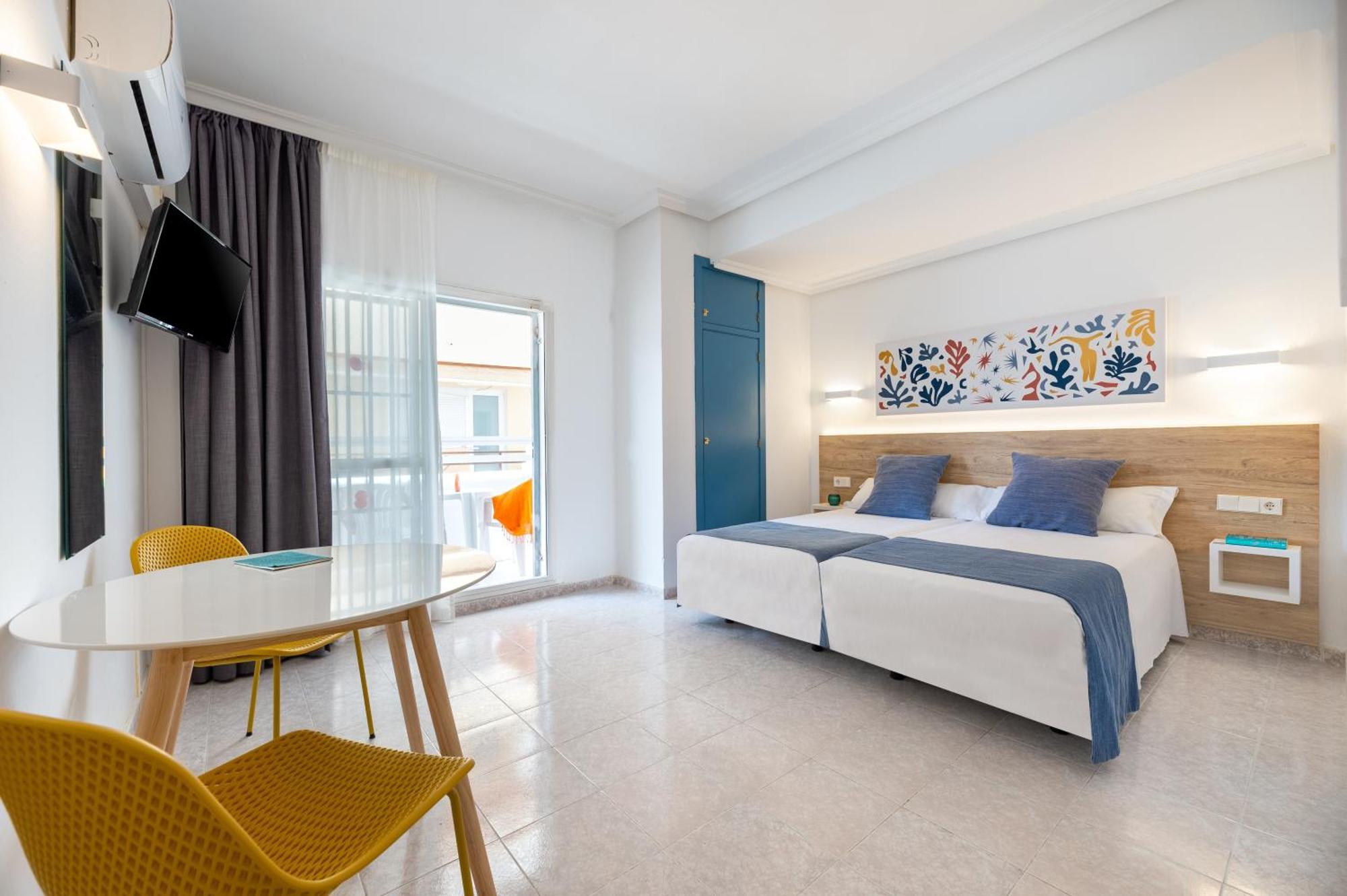 Hotel Apartamentos Vibra Lux Mar Ibiza stad Exteriör bild