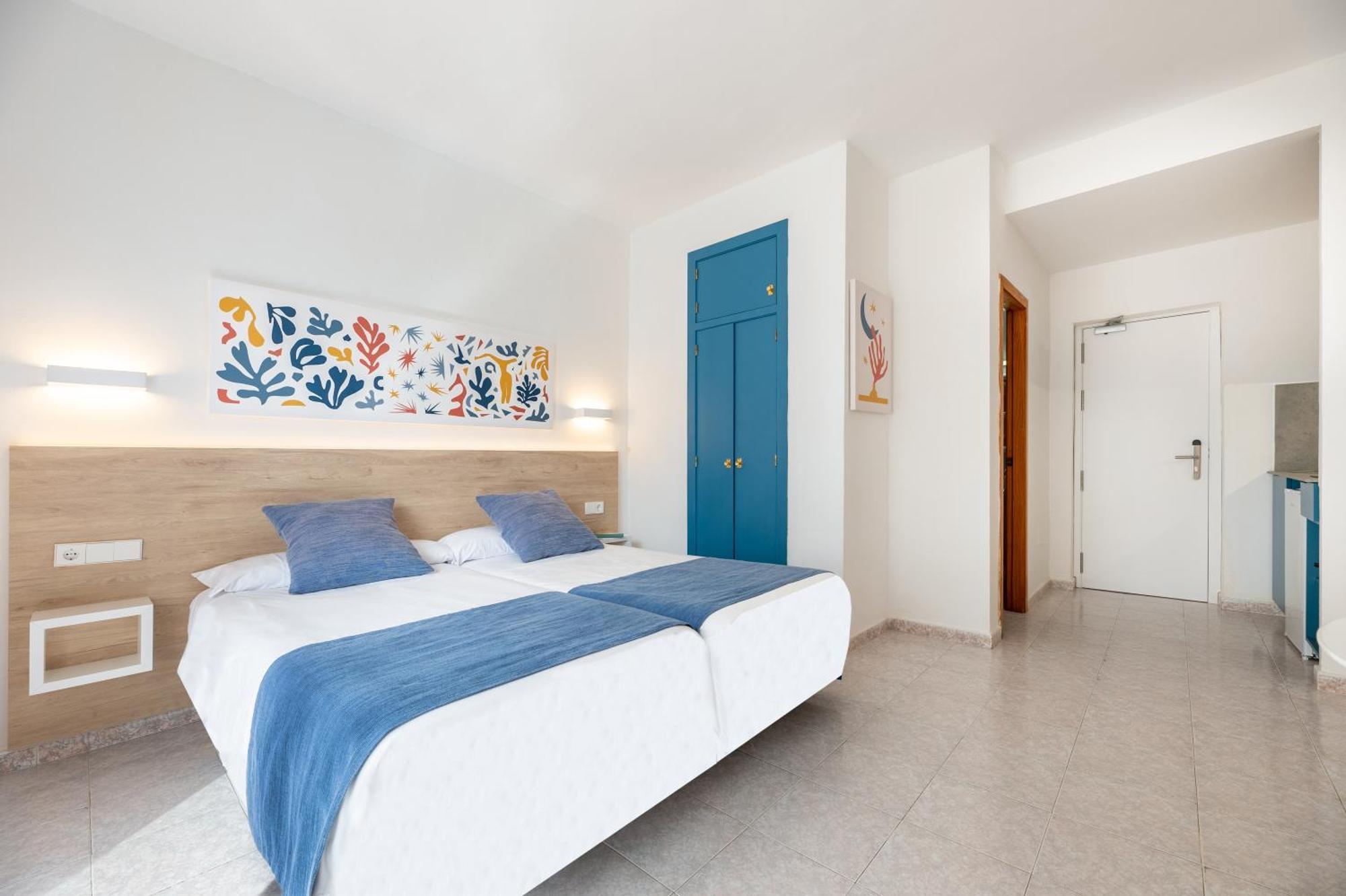 Hotel Apartamentos Vibra Lux Mar Ibiza stad Exteriör bild