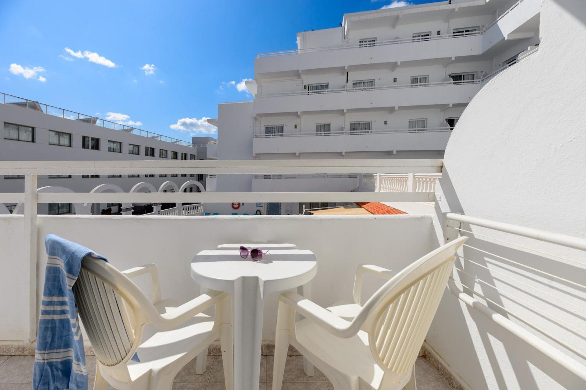 Hotel Apartamentos Vibra Lux Mar Ibiza stad Exteriör bild