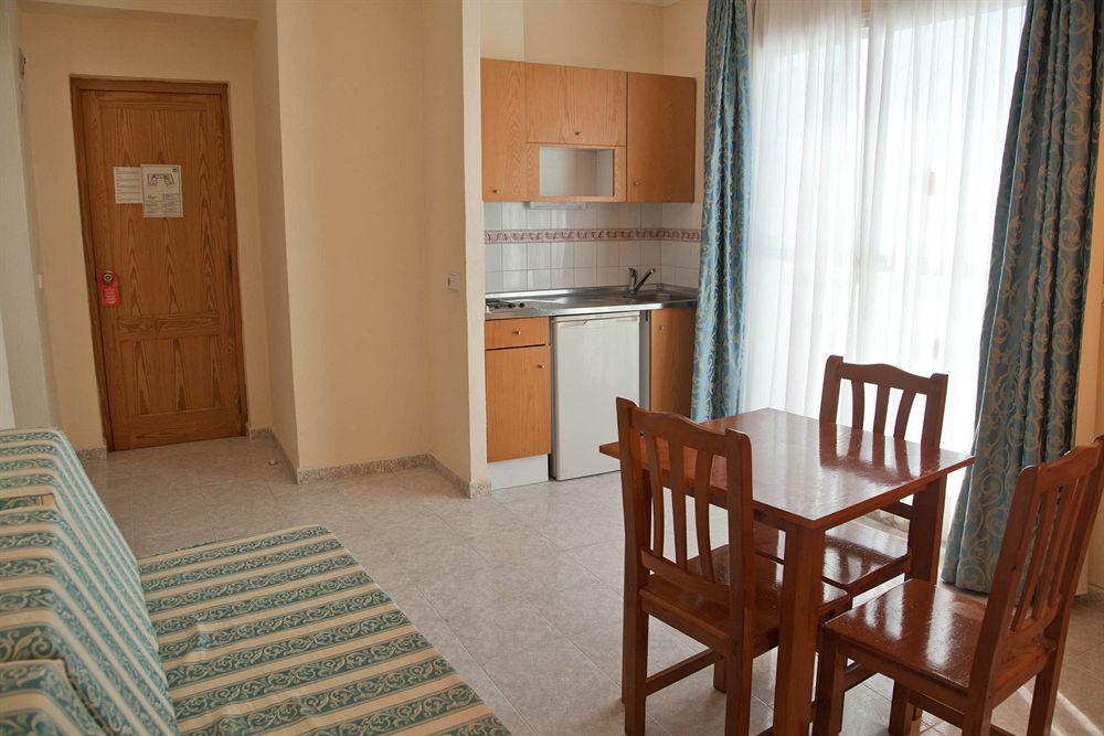 Hotel Apartamentos Vibra Lux Mar Ibiza stad Exteriör bild