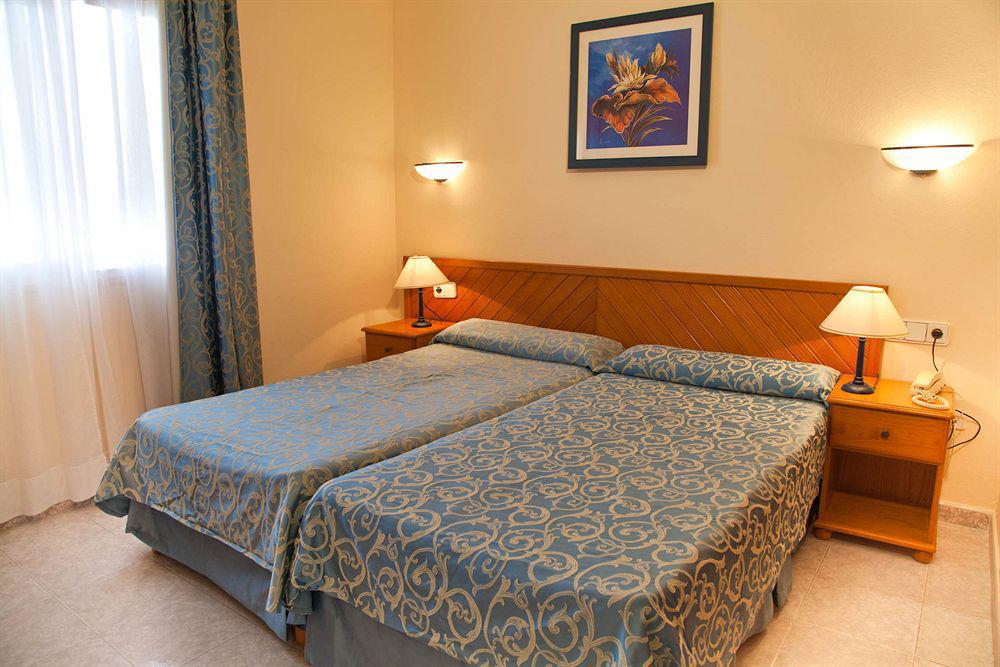 Hotel Apartamentos Vibra Lux Mar Ibiza stad Exteriör bild